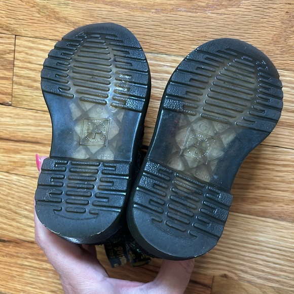 Toddler Dr Martens - Picture 7 of 9
